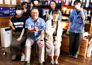 奈良芸大工場見学の学生さん
